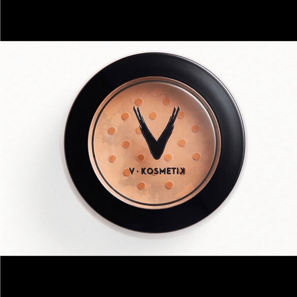 V cosmetics cool neutral powder NEW